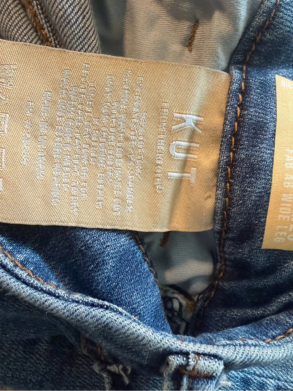 Kut from the Kloth Faded Blue Wide-Leg Jeans - Picture 7 of 9